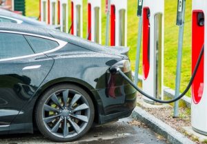Insights on the impact of electric car investments for business leaders by LMA Consulting Group.