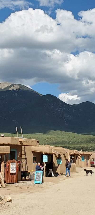Experiencing life in Taos without technology's distractions