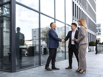 Meeting of Three Successful Buisnesspeople