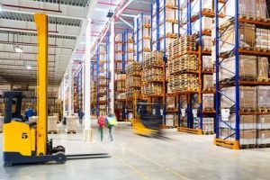 Insightful tips for improving warehousing strategy, focusing on storage, productivity, and advanced equipment