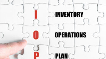 Utilizing SIOP strategies for effective integrated business planning to improve efficiency, align resources, and achieve business goals